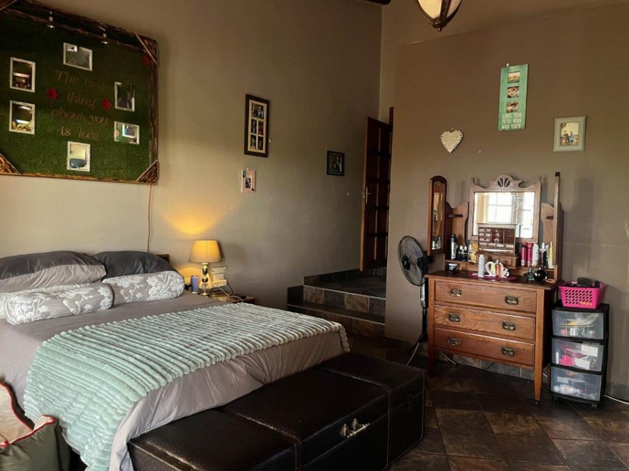 5 Bedroom Property for Sale in Upington Rural Northern Cape